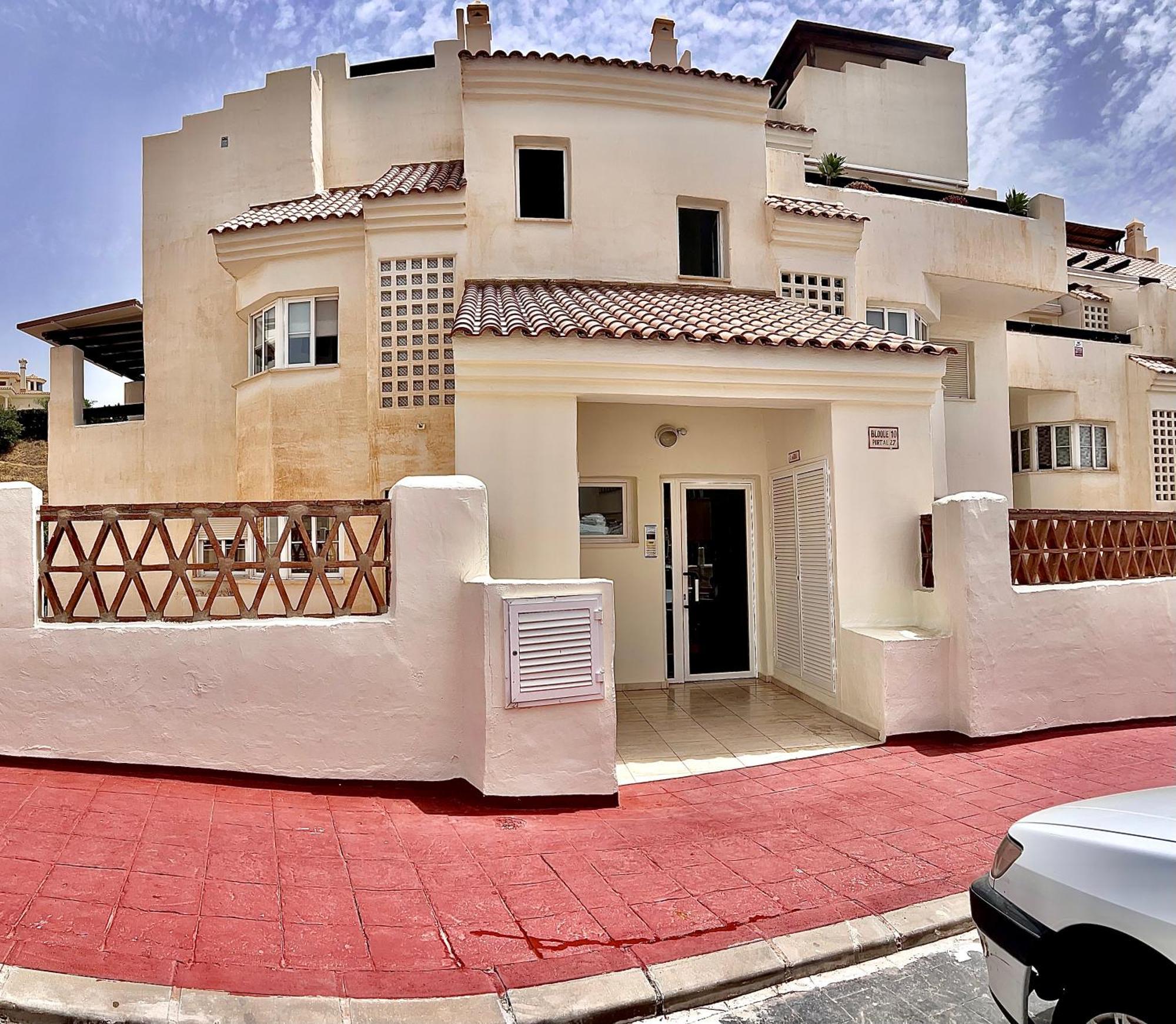 Beautiful Apartment With Pools, Playground And Paddle Tennis - Family Friendly And Near Vithas Hospital - Free Parking In Garage Benalmádena Kültér fotó