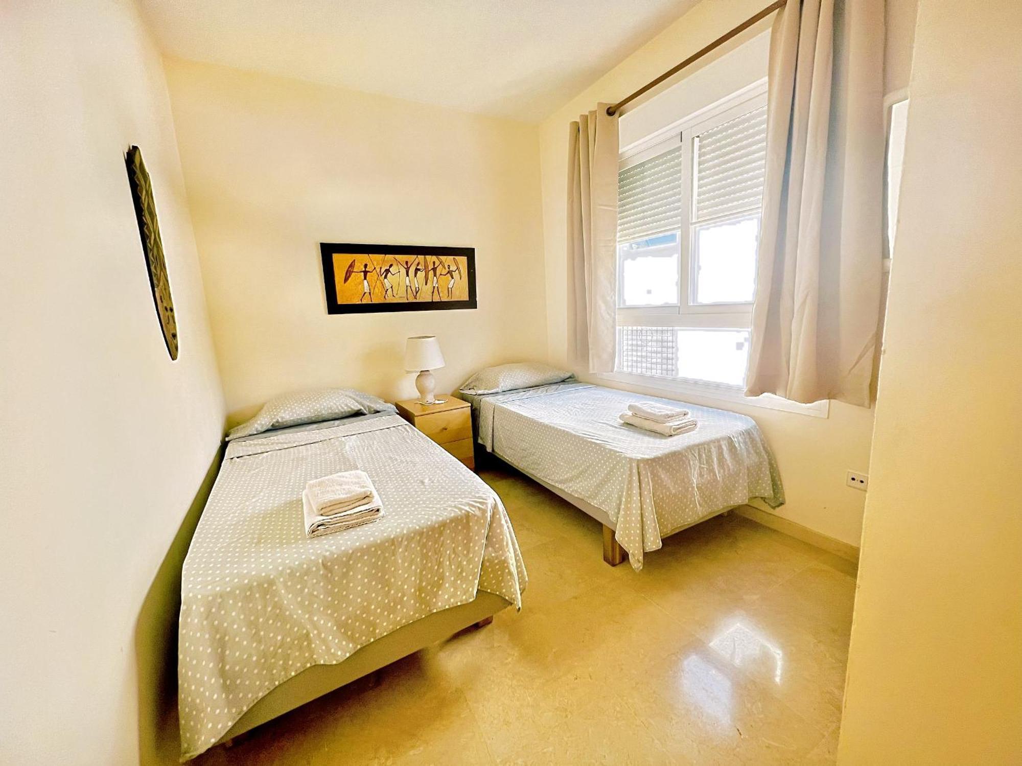 Beautiful Apartment With Pools, Playground And Paddle Tennis - Family Friendly And Near Vithas Hospital - Free Parking In Garage Benalmádena Kültér fotó