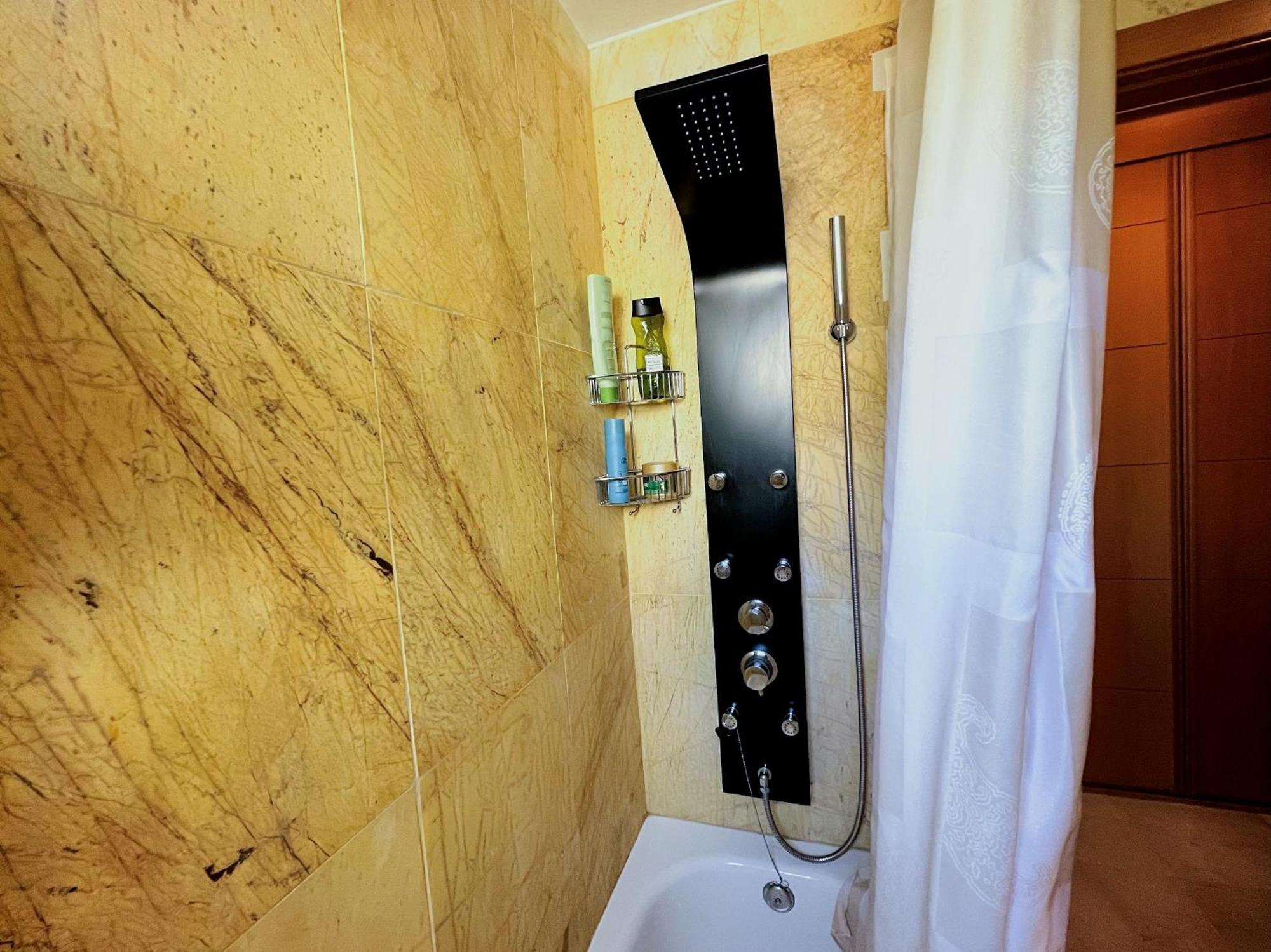 Beautiful Apartment With Pools, Playground And Paddle Tennis - Family Friendly And Near Vithas Hospital - Free Parking In Garage Benalmádena Kültér fotó