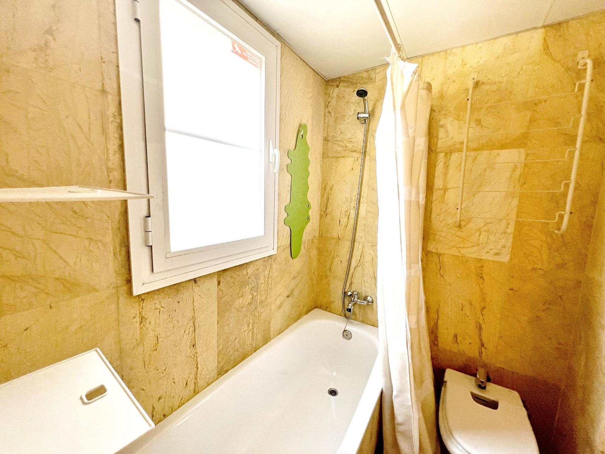 Beautiful Apartment With Pools, Playground And Paddle Tennis - Family Friendly And Near Vithas Hospital - Free Parking In Garage Benalmádena Kültér fotó