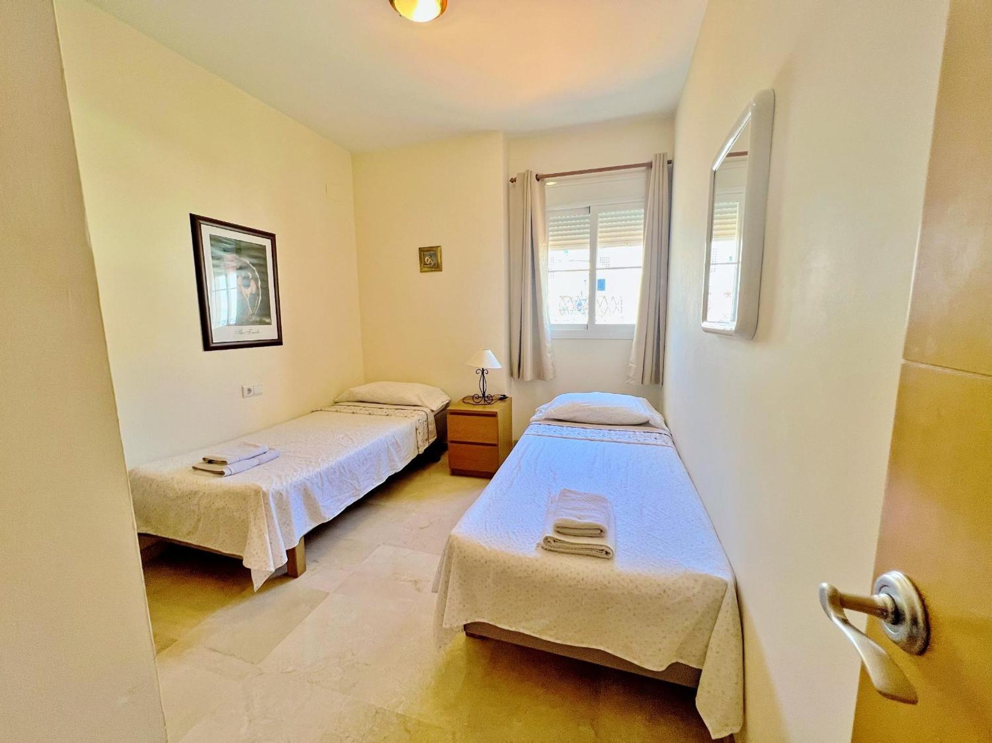 Beautiful Apartment With Pools, Playground And Paddle Tennis - Family Friendly And Near Vithas Hospital - Free Parking In Garage Benalmádena Kültér fotó