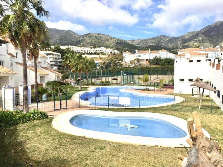 Beautiful Apartment With Pools, Playground And Paddle Tennis - Family Friendly And Near Vithas Hospital - Free Parking In Garage Benalmádena Kültér fotó